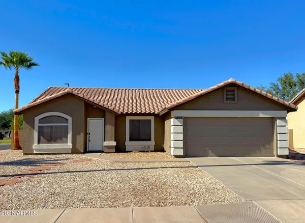 $469,900 | 2834 East Oakland Court, Gilbert, AZ 85295
