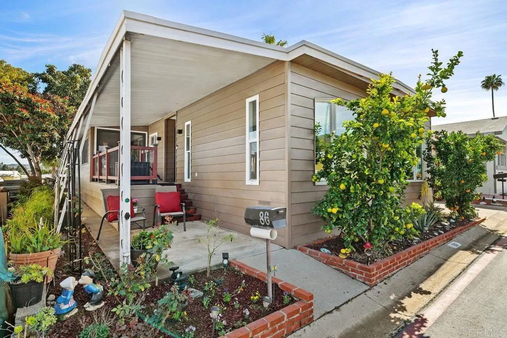 8301 Mission Gorge Road, Unit 86 Santee, CA 92071 - Photo 35 of 43