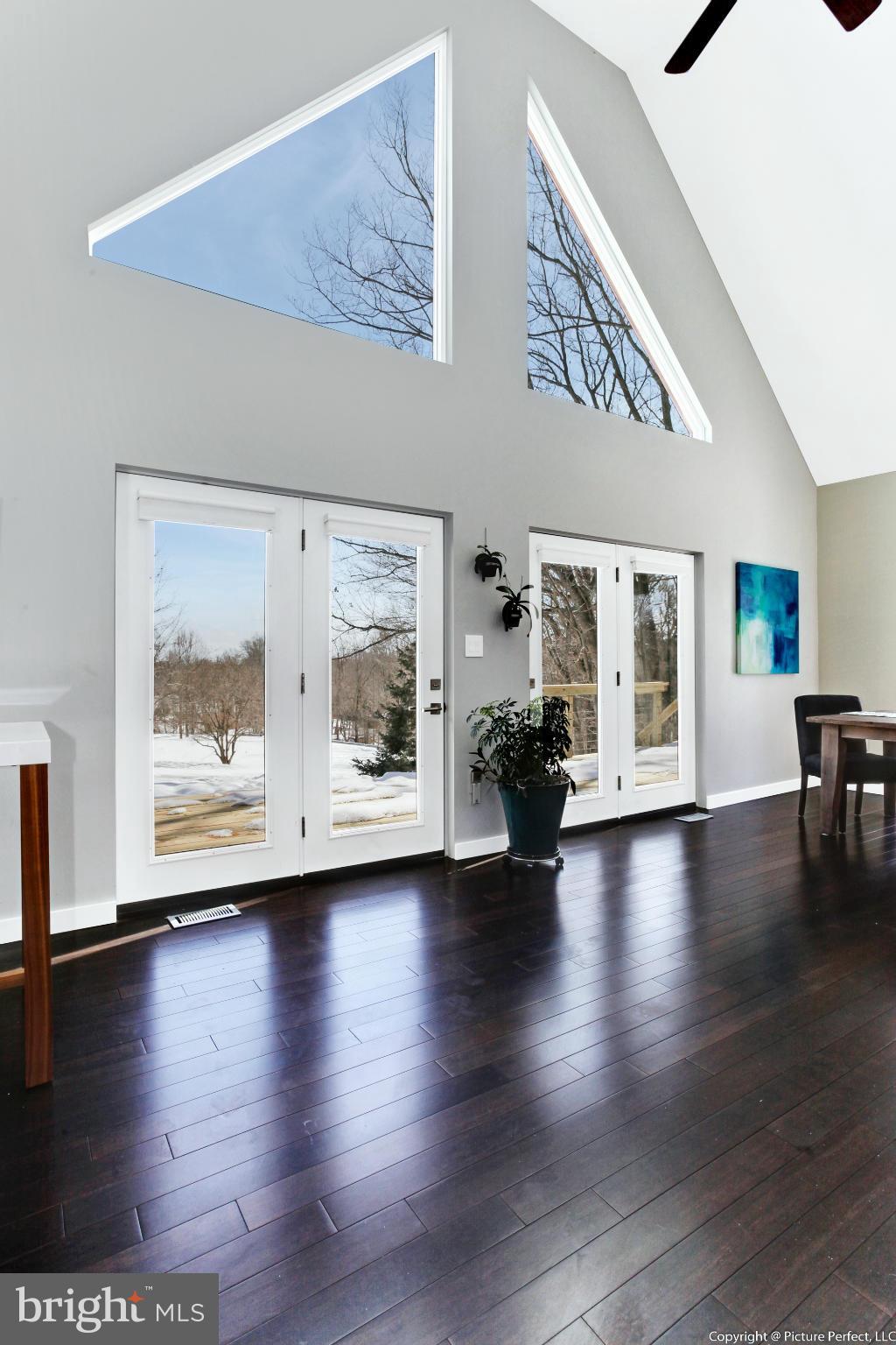 18260 New Cut Road Mount Airy, MD 21771 - Photo 3 of 27 Dining Room