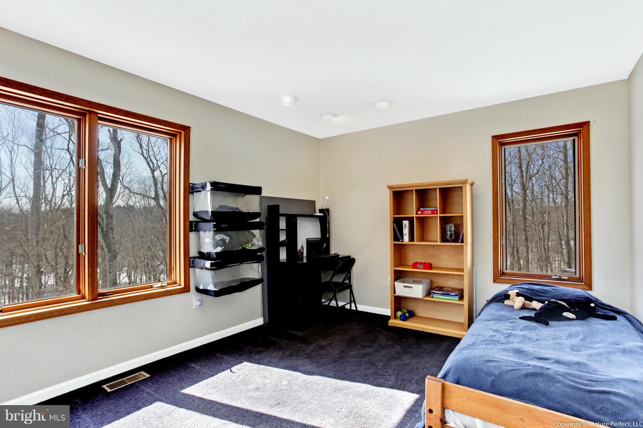 18260 New Cut Road Mount Airy, MD 21771 - Photo 23 of 27 Bedroom