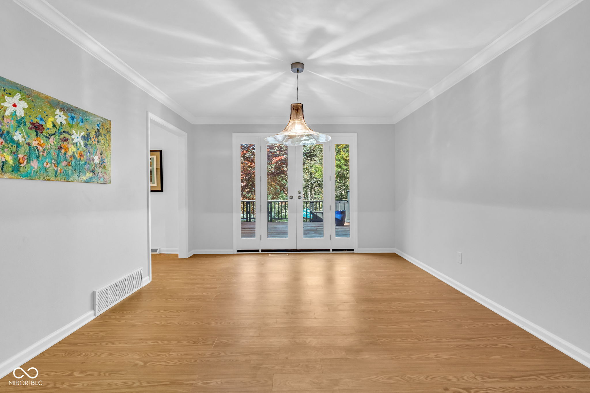1131 Chessington Road Indianapolis, IN 46260 - Photo 9 of 63 Gallery Image 9