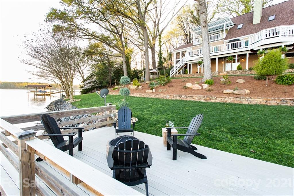 16500 Harbor View Road Charlotte, NC 28278 - Photo 2 of 48 Gallery Image 2