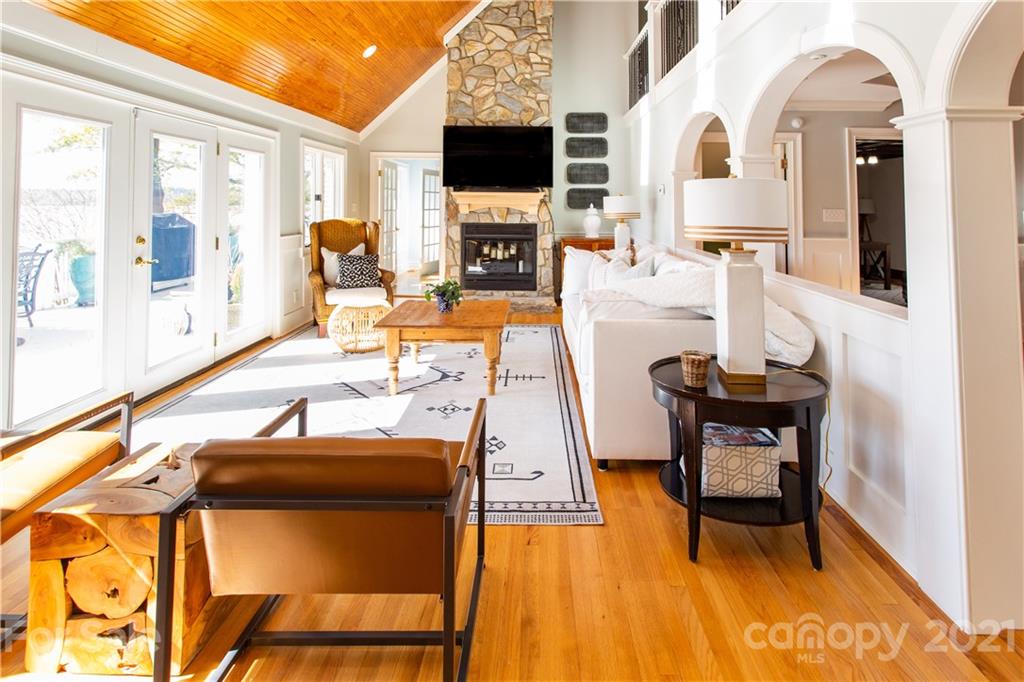 16500 Harbor View Road Charlotte, NC 28278 - Photo 11 of 48 Gallery Image 11