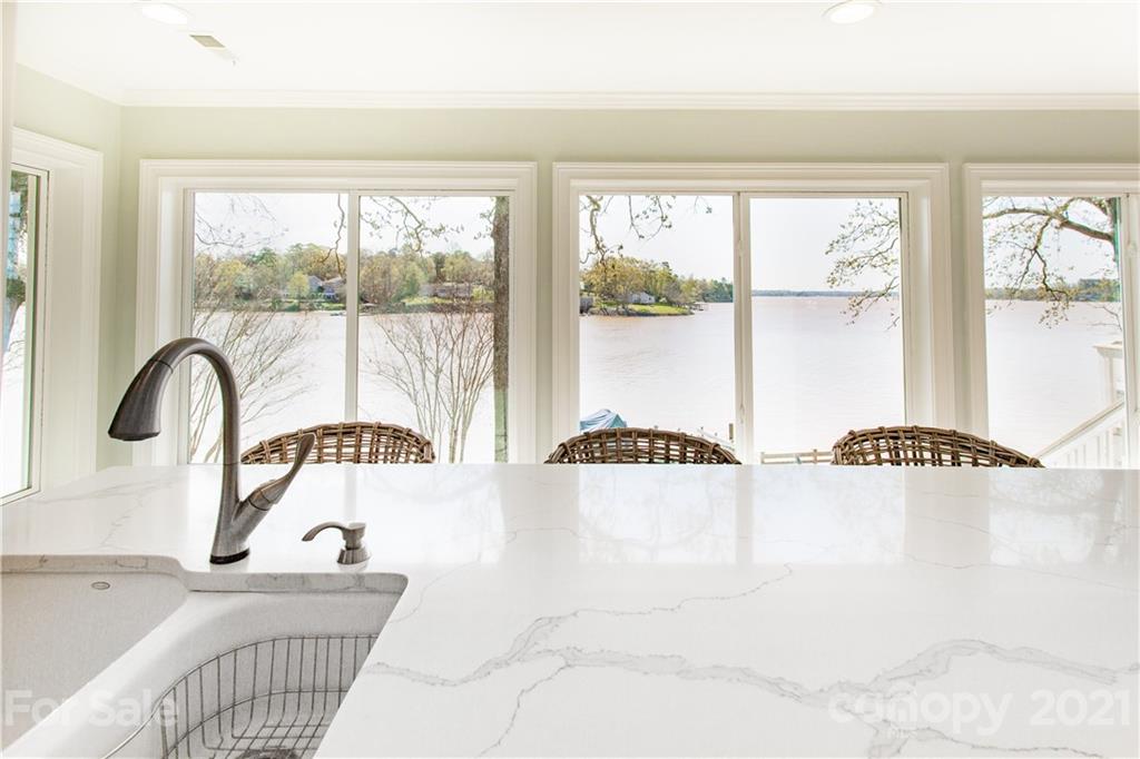 16500 Harbor View Road Charlotte, NC 28278 - Photo 18 of 48 Gallery Image 18
