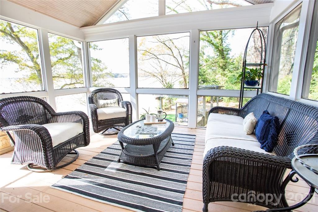 16500 Harbor View Road Charlotte, NC 28278 - Photo 34 of 48 Gallery Image 34