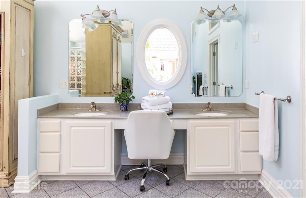 16500 Harbor View Road Charlotte, NC 28278 - Photo 37 of 48 Gallery Image 37