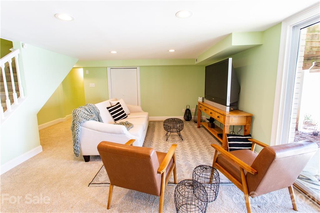 16500 Harbor View Road Charlotte, NC 28278 - Photo 40 of 48 Gallery Image 40