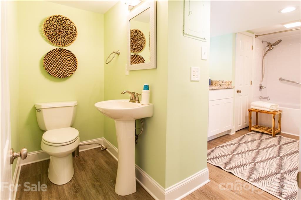 16500 Harbor View Road Charlotte, NC 28278 - Photo 41 of 48 Gallery Image 41