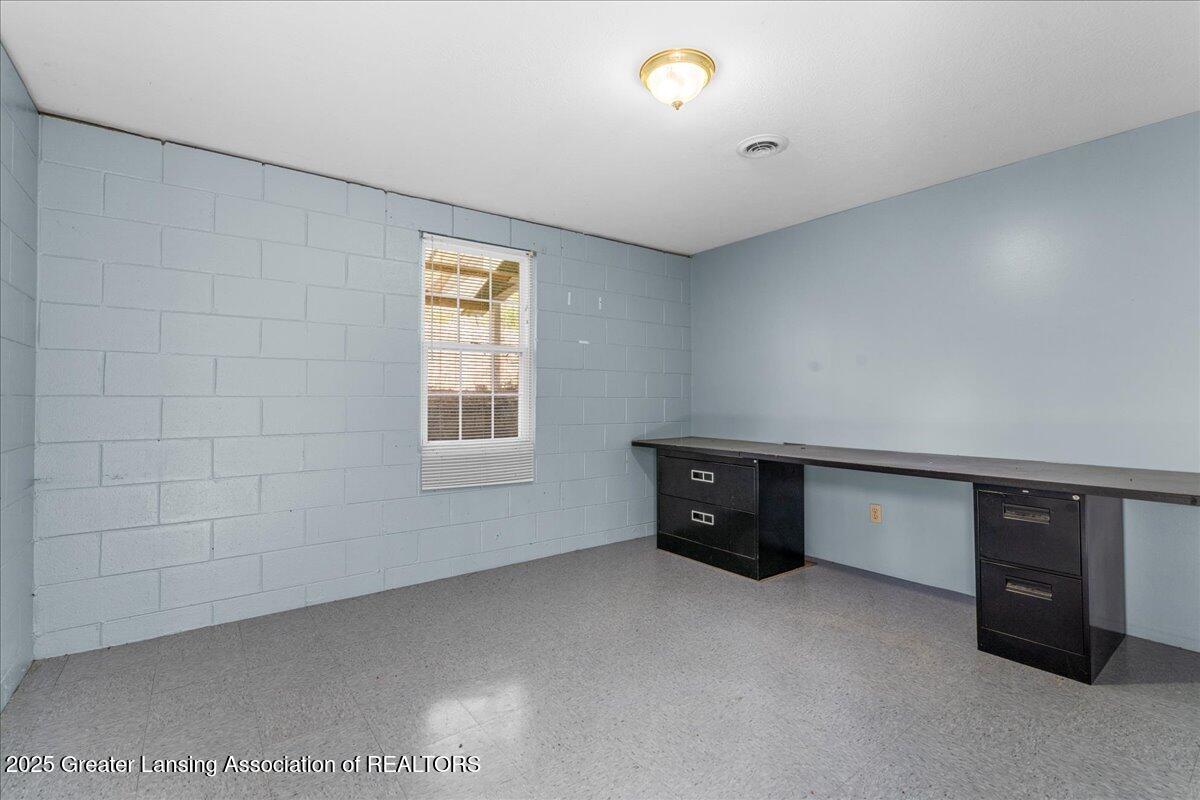 4940 State Road Leslie, MI 49251 - Photo 23 of 45 45-Media Jett - 26