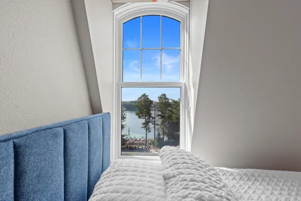 $1,099,000 | 279 Victorian Village Drive, Unit 40, Elkhart Lake, WI 53020