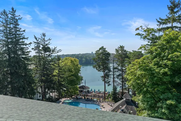 $1,099,000 | 279 Victorian Village Drive, Unit 40, Elkhart Lake, WI 53020