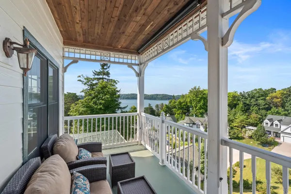 $1,099,000 | 279 Victorian Village Drive, Unit 40, Elkhart Lake, WI 53020
