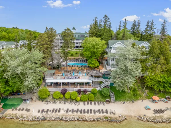 $1,099,000 | 279 Victorian Village Drive, Unit 40, Elkhart Lake, WI 53020