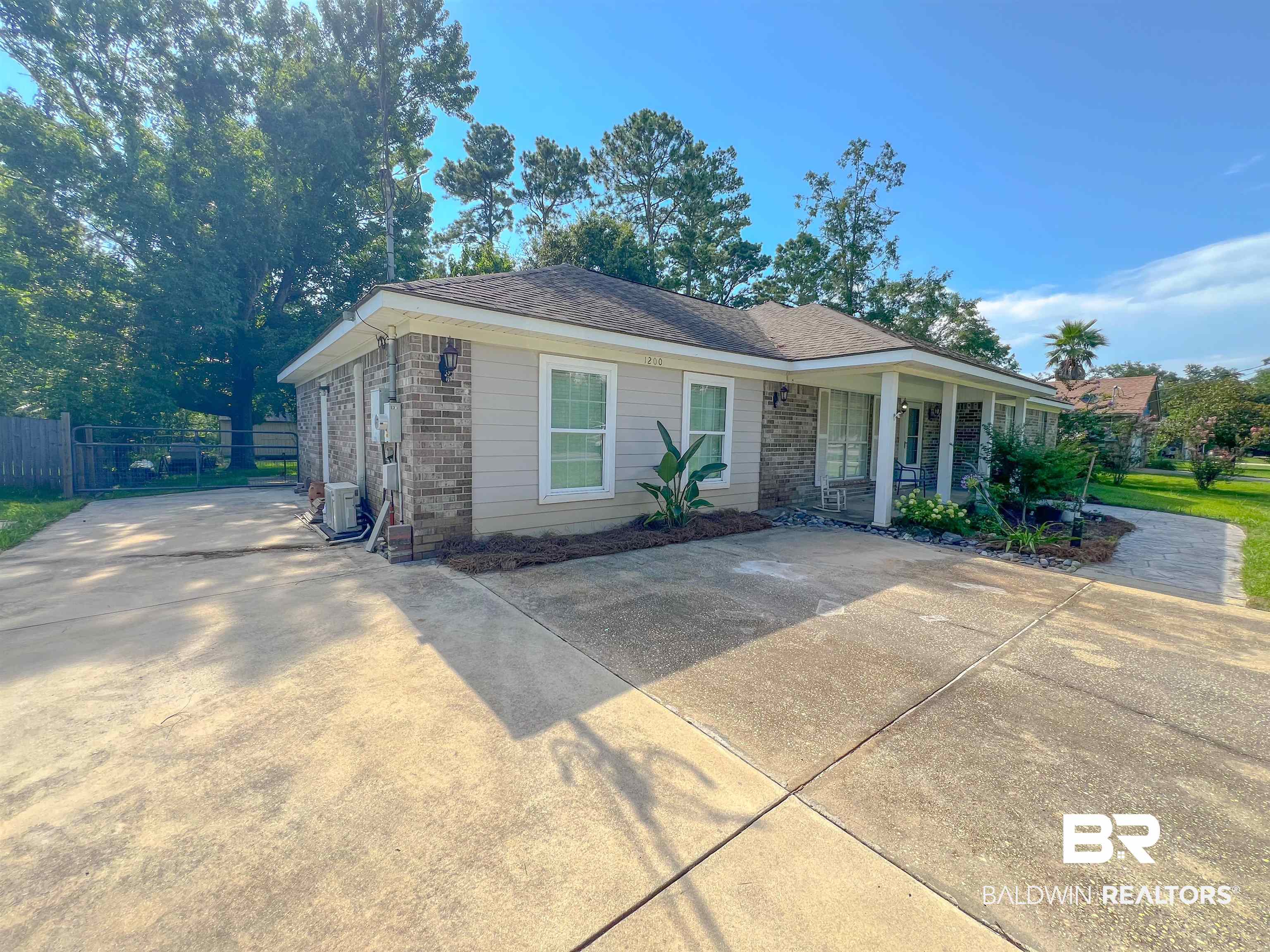 1200 South Juniper Street Foley, AL 36535 - Photo 18 of 23 Ranch-style home with cooling unit