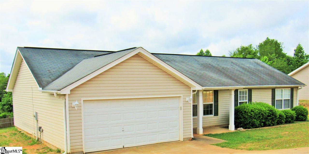 510 Crossgate Way Fountain Inn, SC 29644 - Photo 2 of 24