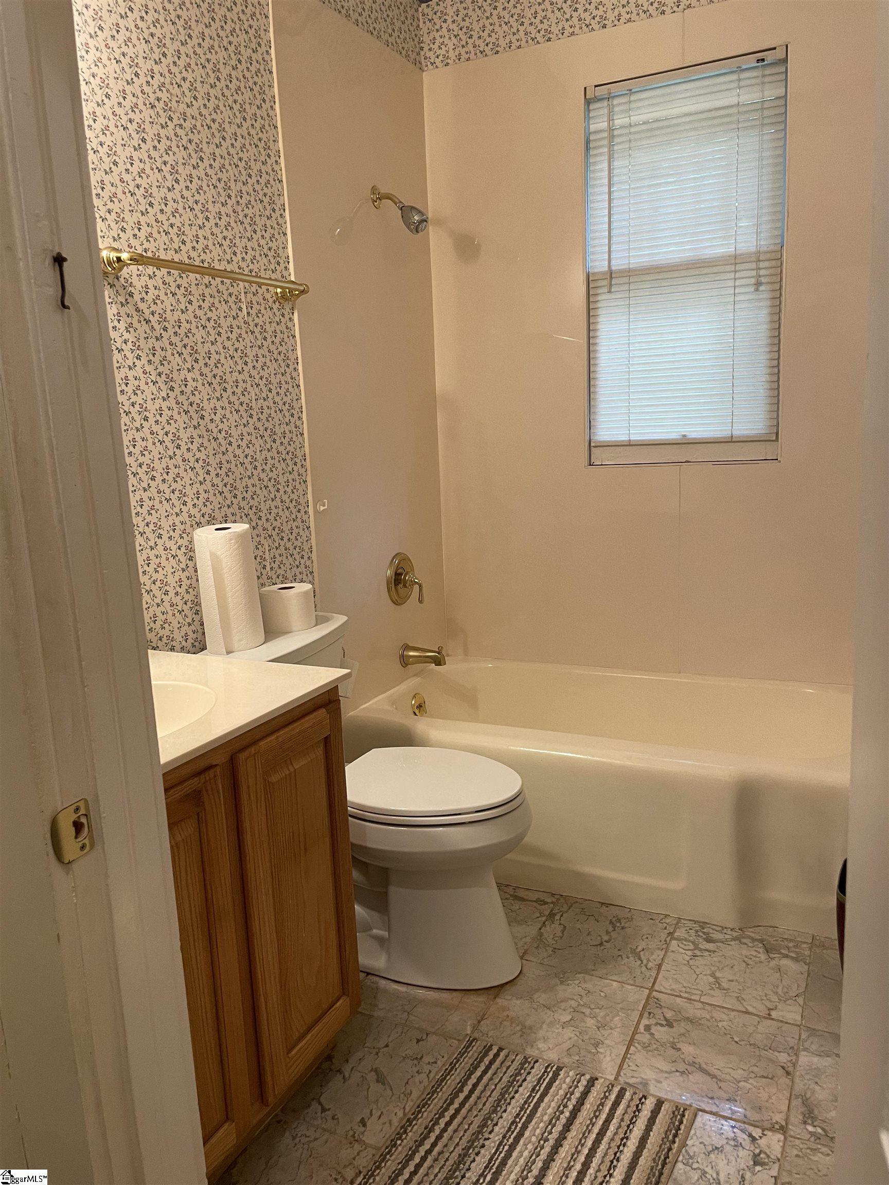 202 Grove Road Greenville, SC 29605 - Photo 9 of 21