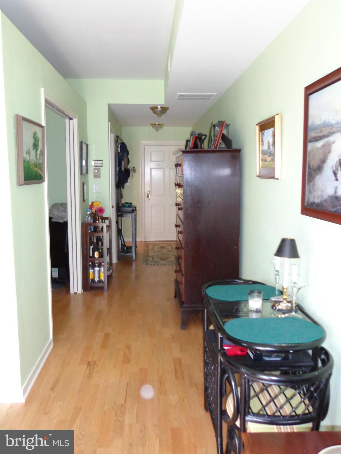 9 Devon Hill Road, Unit B10 Baltimore, MD 21210 - Photo 4 of 11 Interior (General)