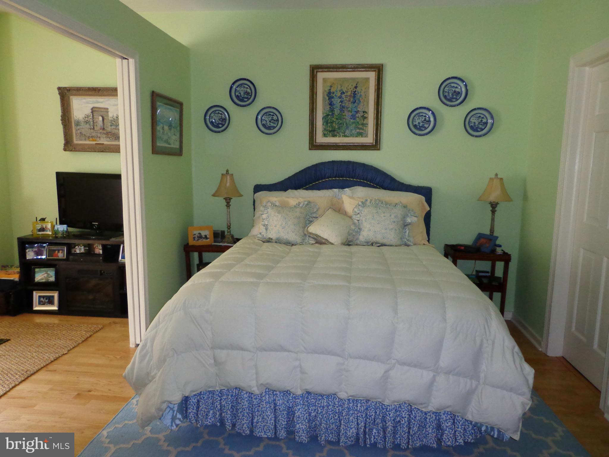 9 Devon Hill Road, Unit B10 Baltimore, MD 21210 - Photo 7 of 11 Bedroom