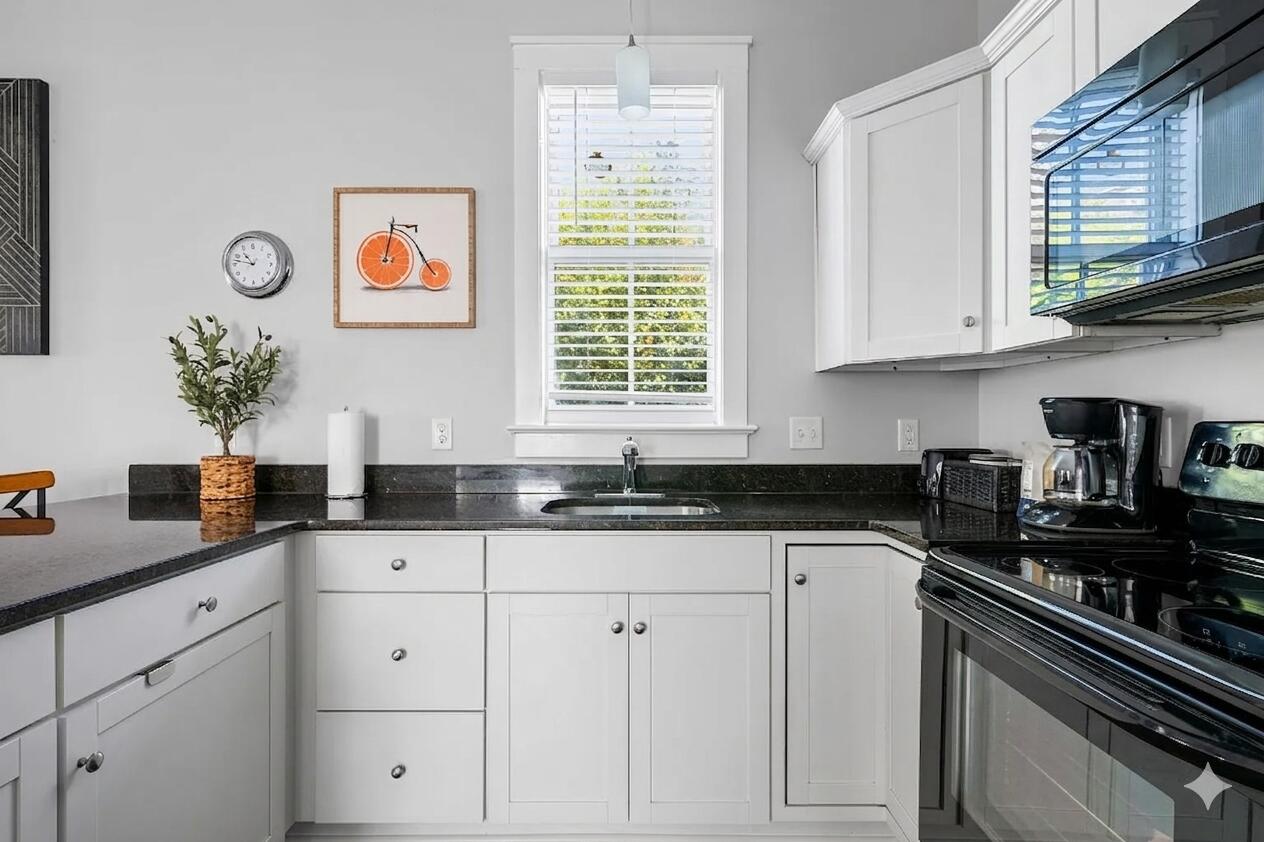23 H Street Charleston, SC 29403 - Photo 5 of 29 23 H Street-18