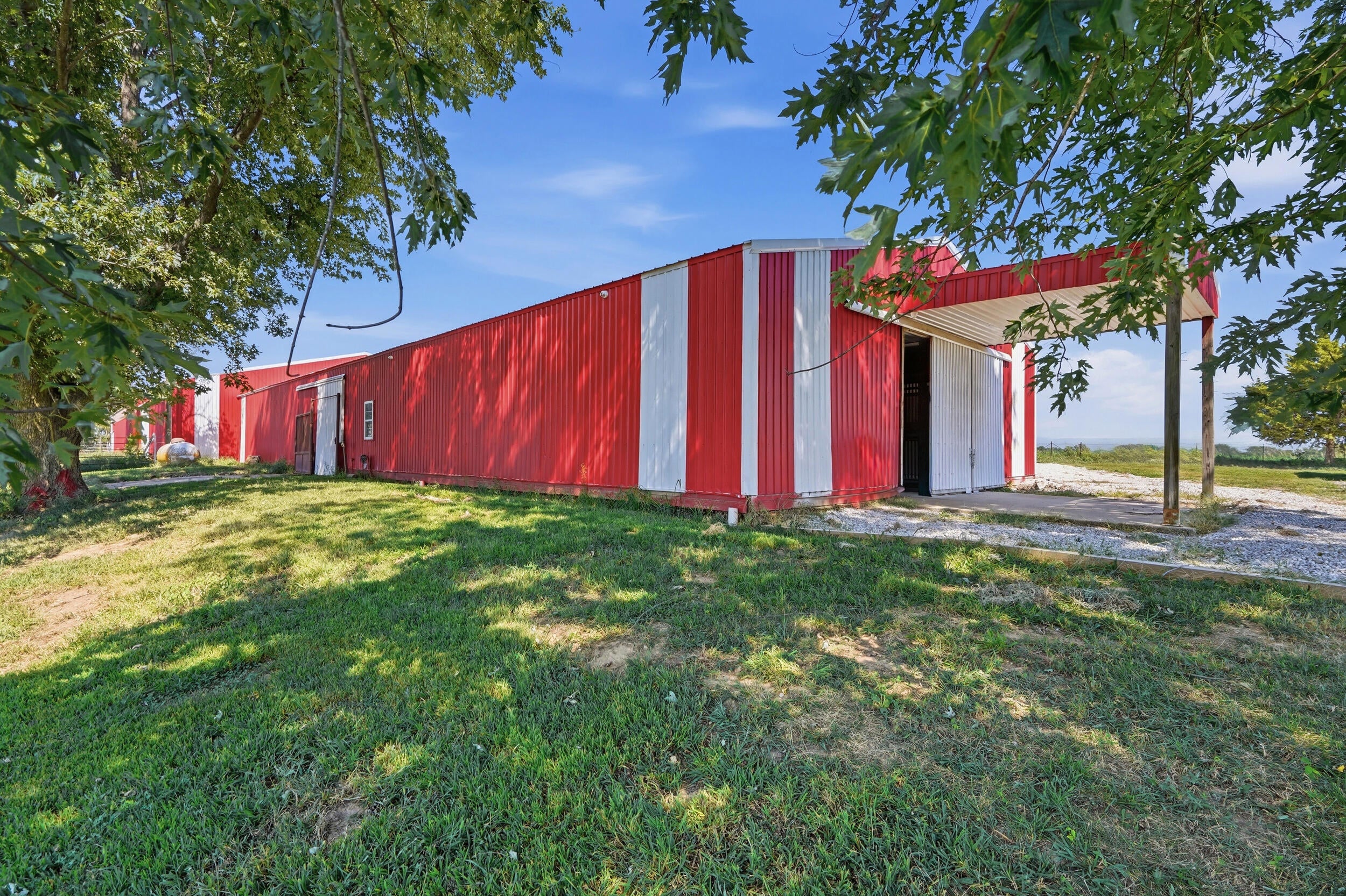22745 Rocheport Road Boonville, MO 65233 - Photo 37 of 54 Gallery Image 37