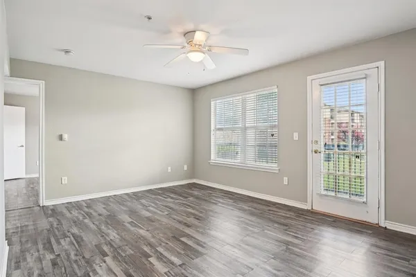 $1,110 | 700 Timber Oaks Lane, Grand Prairie, TX 75051
