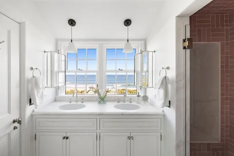 $165,000,000 | 75 West End Avenue, East Hampton, NY 11937