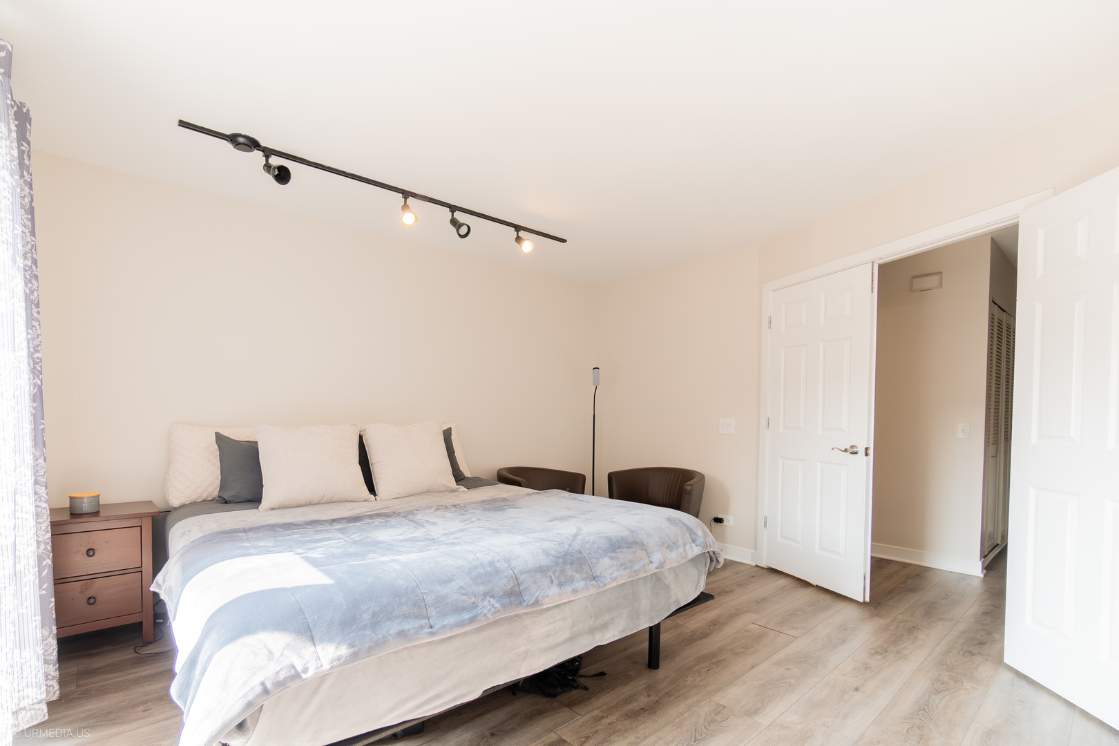 931 North Racine Avenue, Unit A Chicago, IL 60642 - Photo 13 of 27 Gallery Image 13