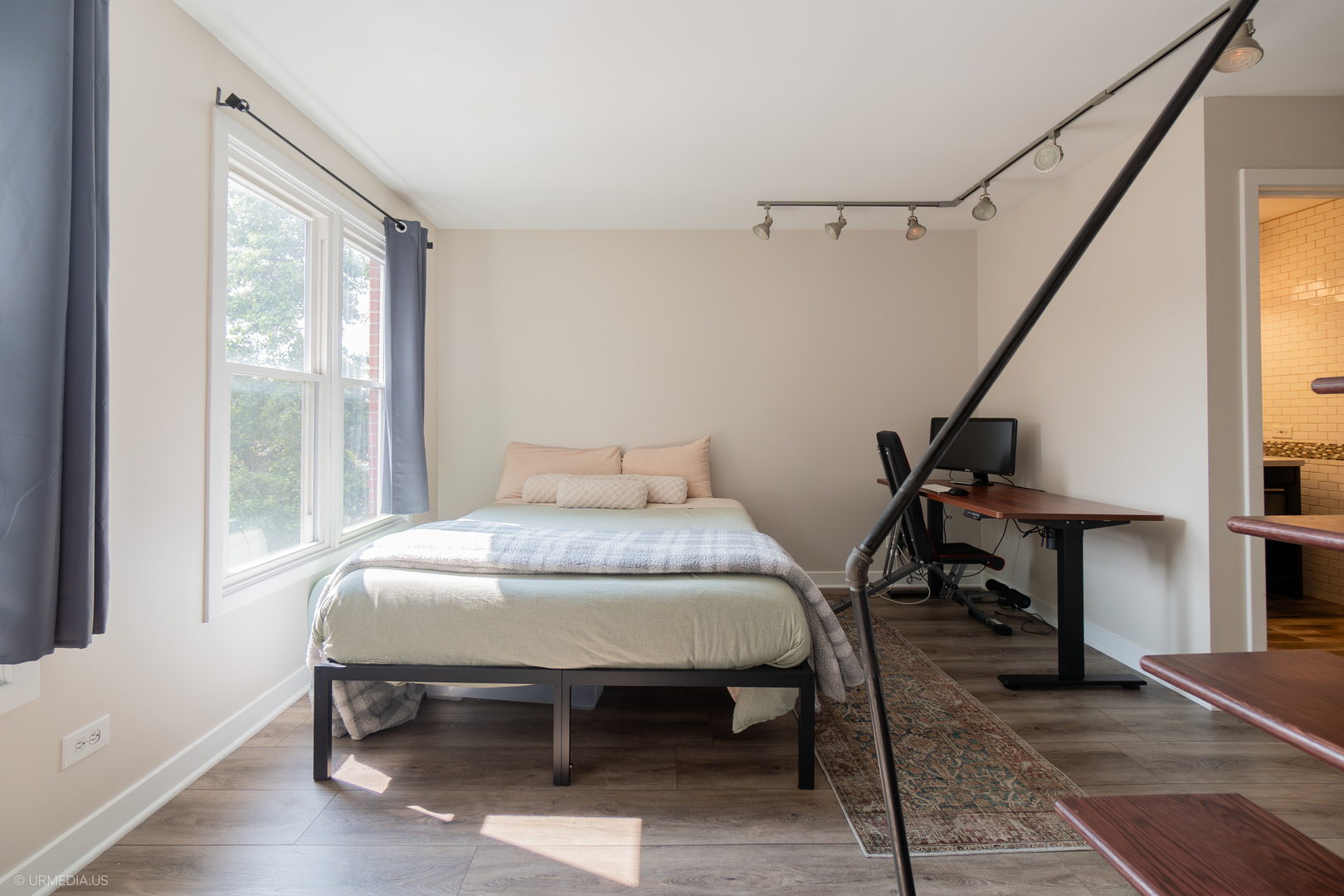 931 North Racine Avenue, Unit A Chicago, IL 60642 - Photo 20 of 27 Gallery Image 20
