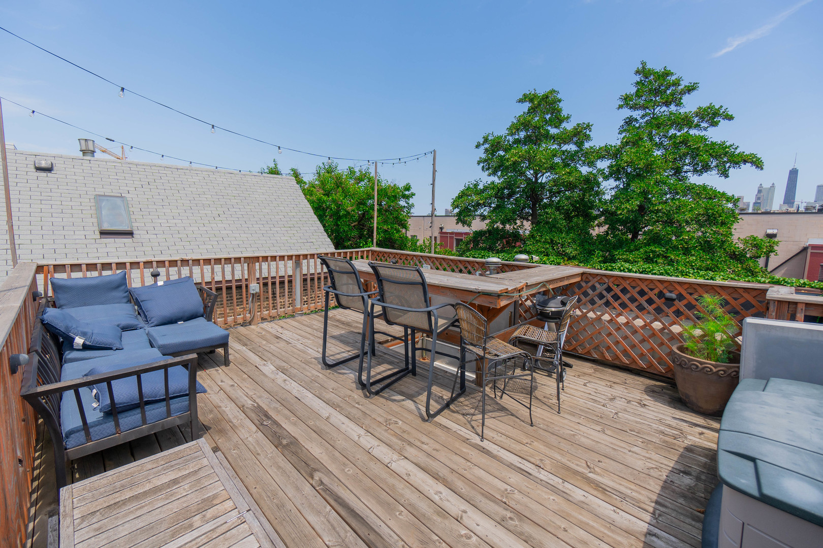 931 North Racine Avenue, Unit A Chicago, IL 60642 - Photo 25 of 27 Gallery Image 25