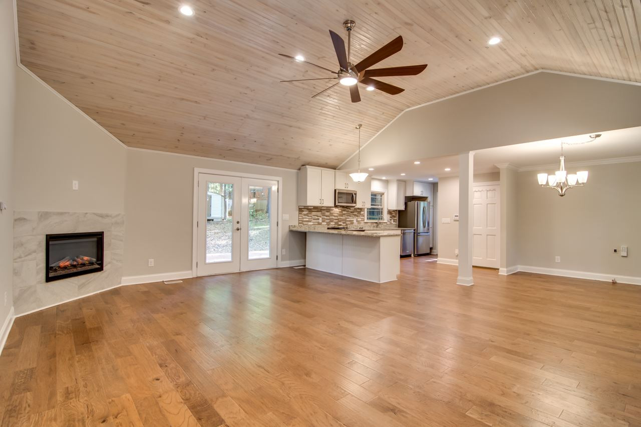 501 Merrie Road Raleigh, NC 27606 - Photo 3 of 28 Den/Family/Great Room