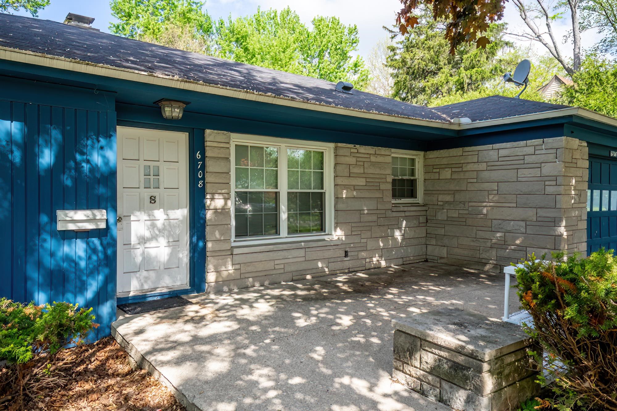 6708 South Calhoun Street Fort Wayne, IN 46807 - Photo 3 of 27