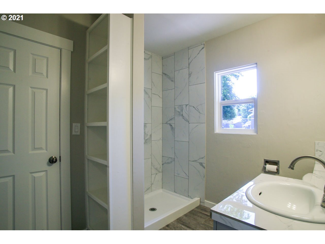 13464 Southeast Foster Road Portland, OR 97236 - Photo 13 of 22 Gallery Image 13