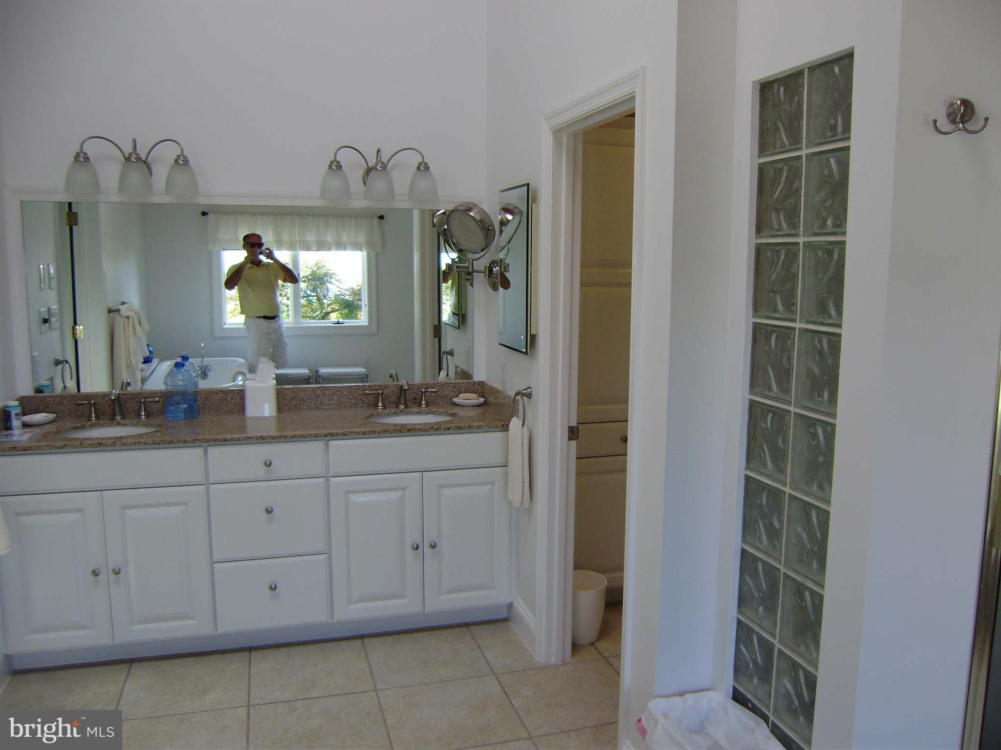 2858 Cox Neck Road Chester, MD 21619 - Photo 10 of 23 Bath (Master)