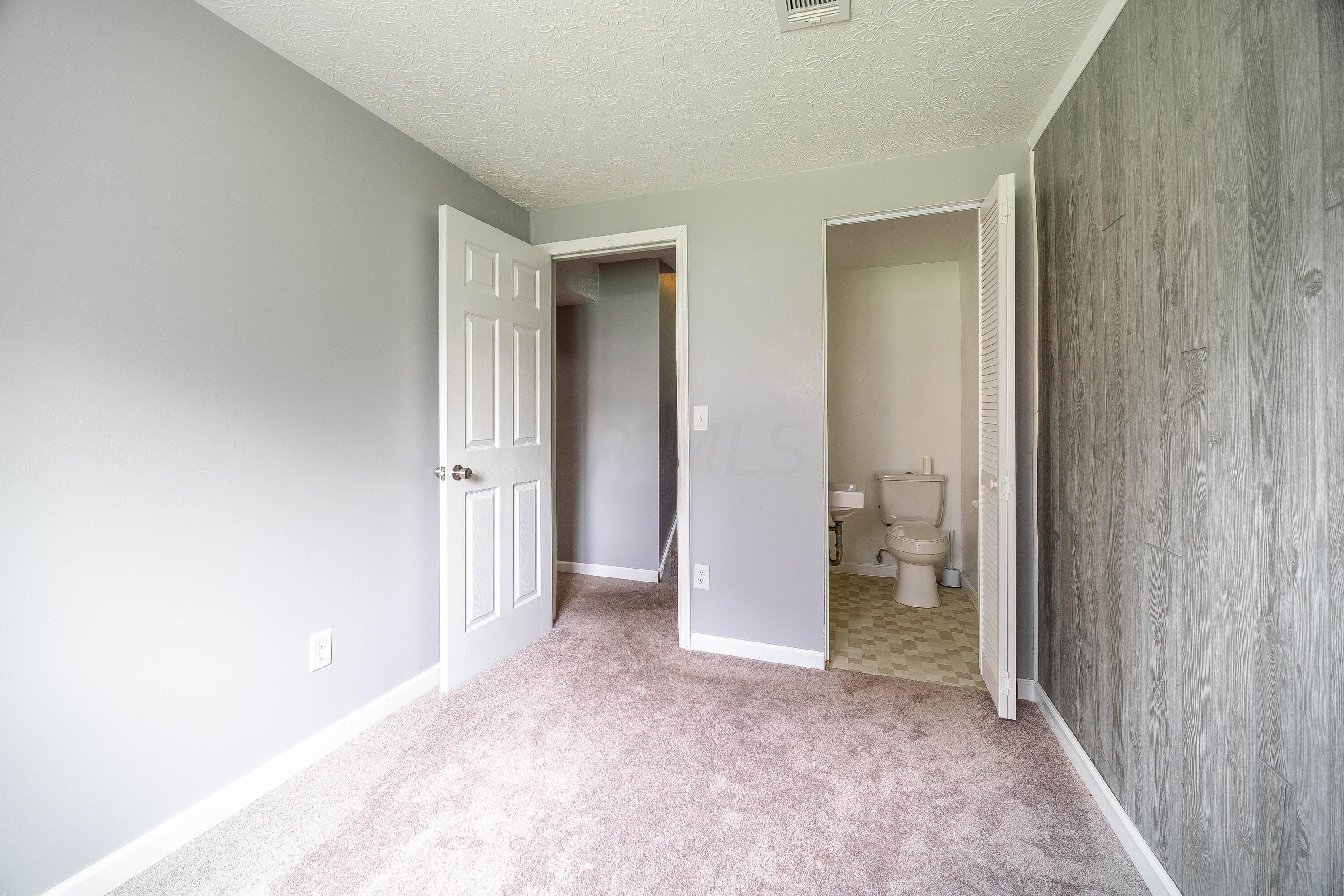 3269 Sundale Road Columbus, OH 43232 - Photo 23 of 31 3269 Sundale Rd-60-2