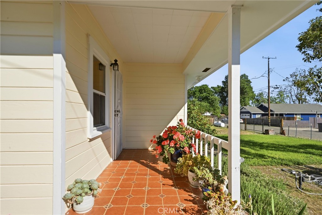 a view of an outdoor space