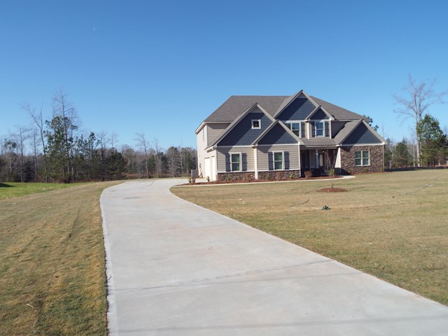 748 McKee Road Waverly Hall, GA 31831 - Photo 3 of 39 Driveway from Roadway