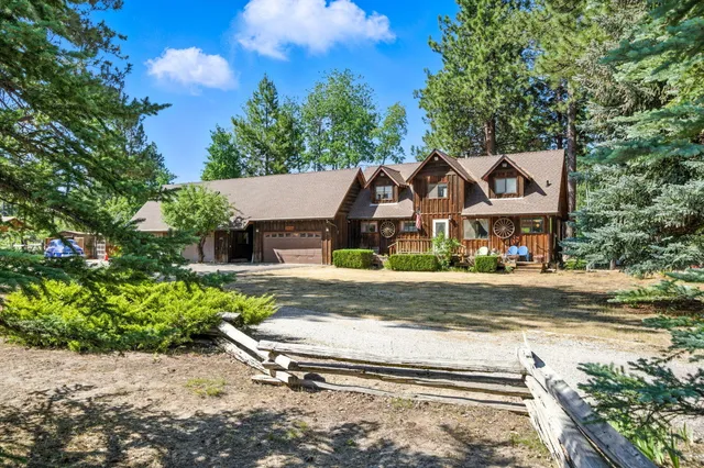 a view of a house with garden