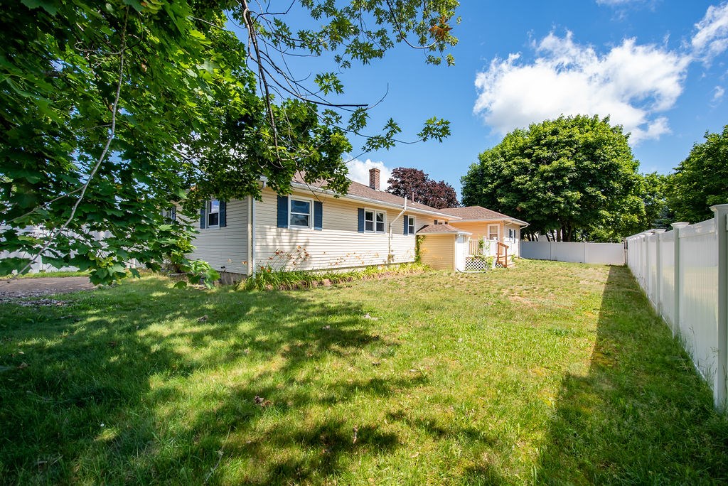 76 Maple Street Rochester, NH 03867 - Photo 8 of 40 Gallery Image 8