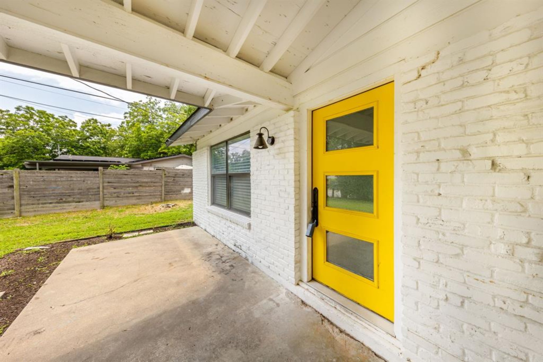 1423 Braes Ridge Drive, Unit B Austin, TX 78723 - Photo 2 of 13 a view of swimming pool