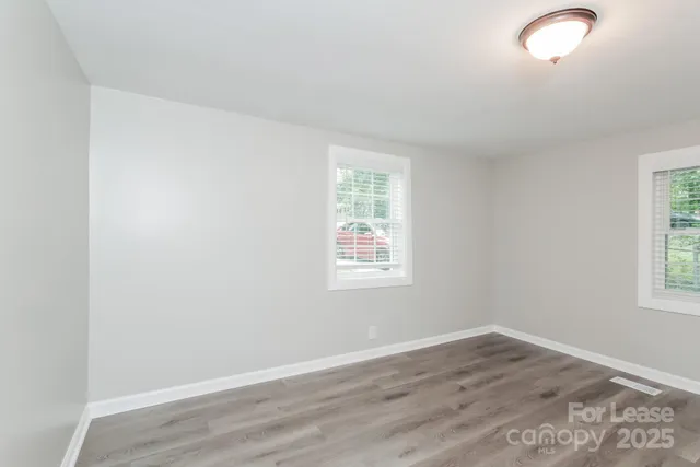 $1,460 | 931 South Church Street, Gastonia, NC 28054