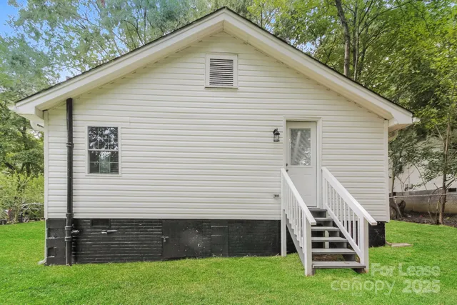 $1,460 | 931 South Church Street, Gastonia, NC 28054