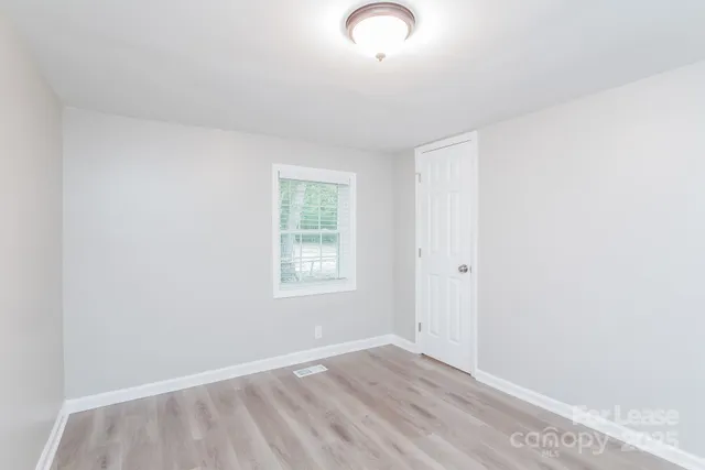 $1,460 | 931 South Church Street, Gastonia, NC 28054