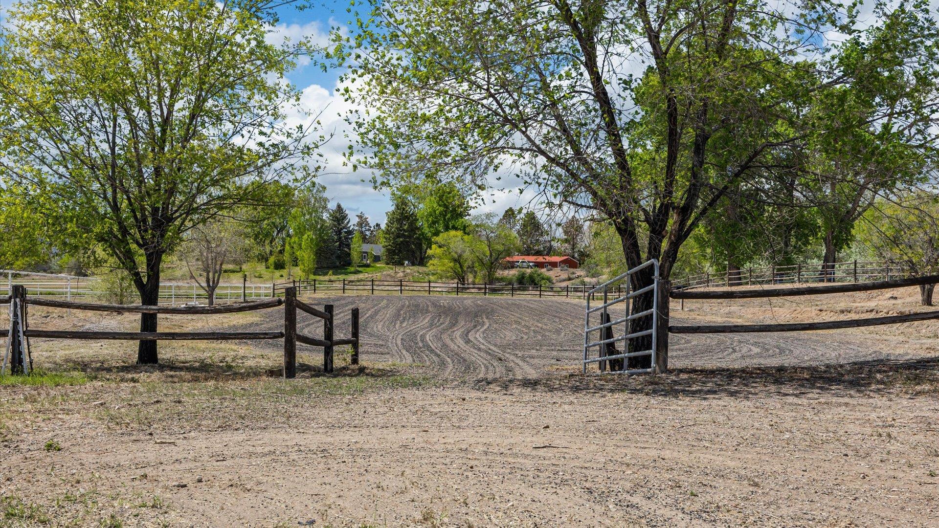2580 H Road Grand Junction, CO 81505 - Photo 3 of 42