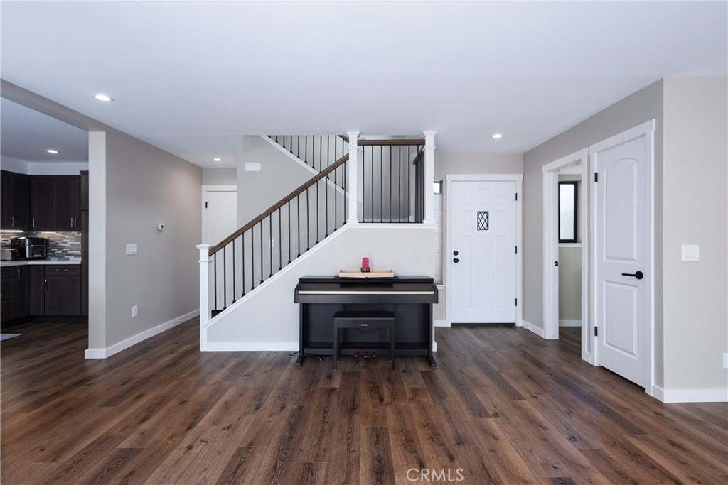 1504 Oakridge Park Road Santa Maria, CA 93455 - Photo 7 of 51