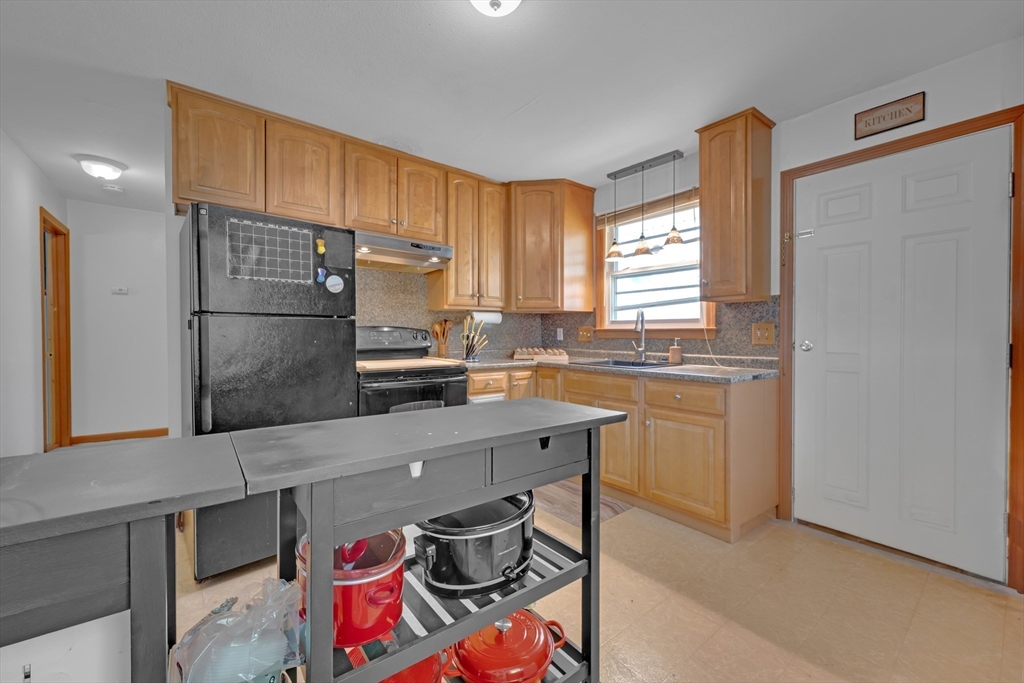 746-748 Alden Street Springfield, MA 01109 - Photo 1 of 22