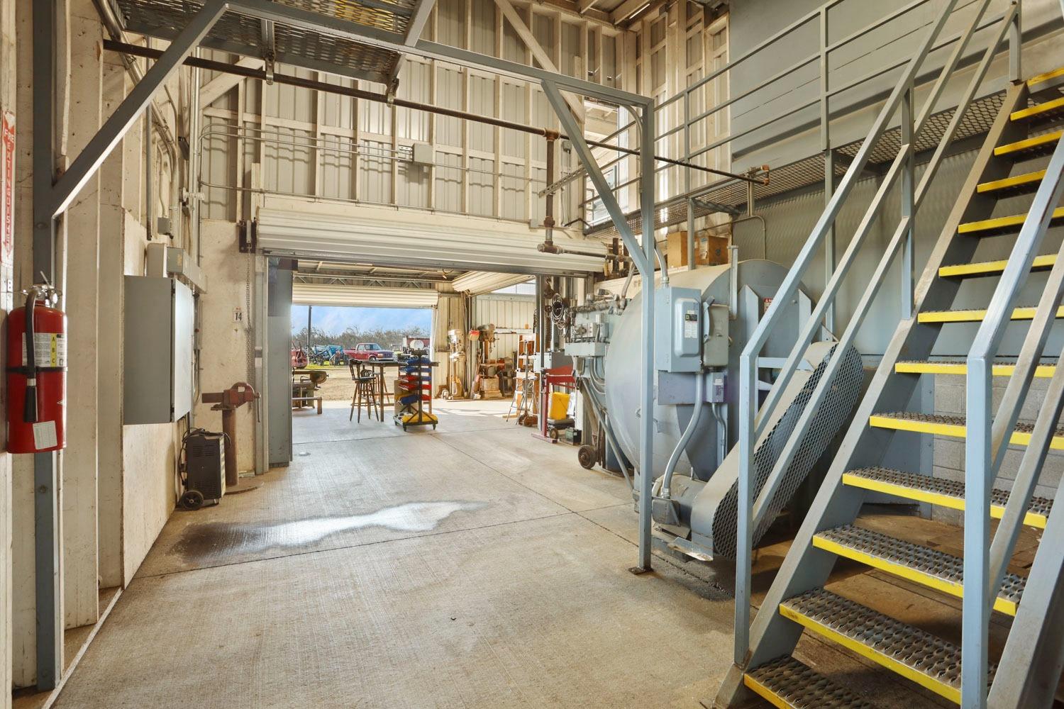 5725 North Wall Road Linden, CA 95236 - Photo 21 of 58