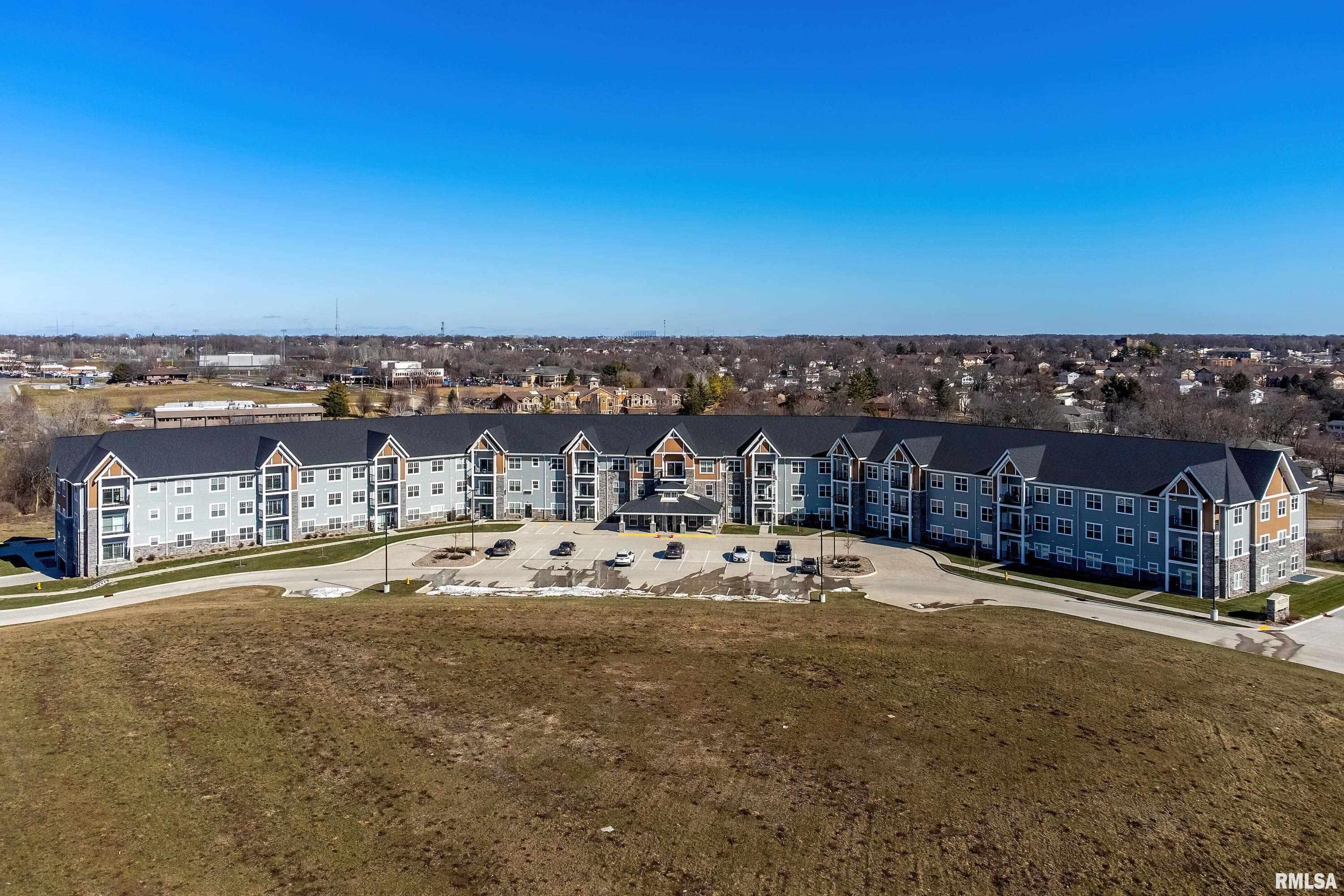 2592 Middle Road, Unit 219 Bettendorf, IA 52722 - Photo 2 of 20 Gallery Image 2