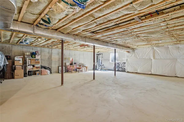 a view of a garage