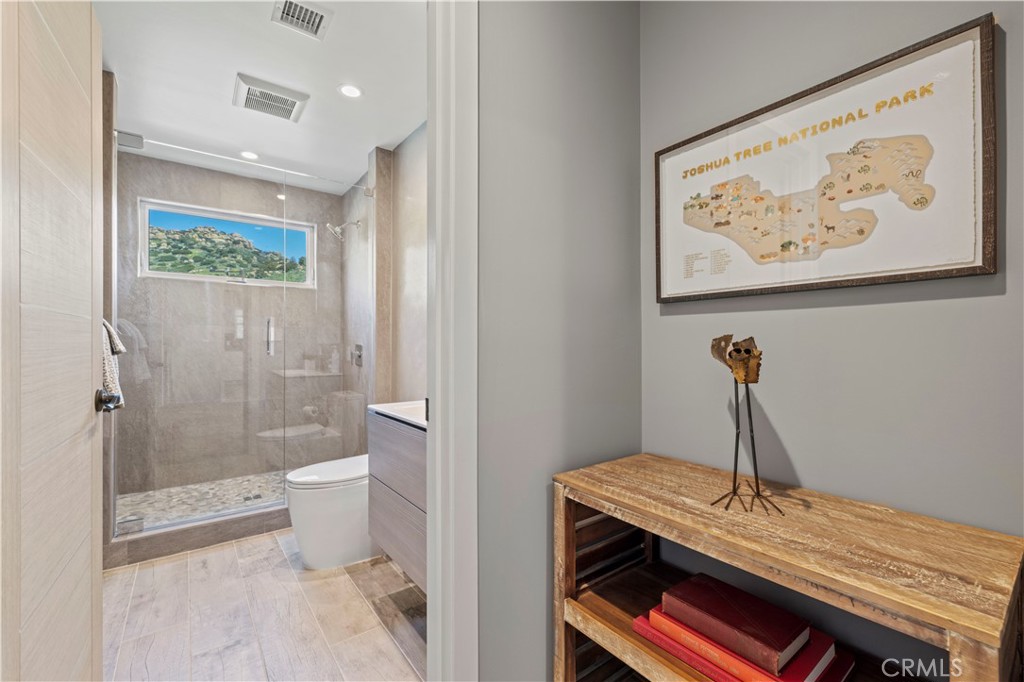 120 Rollins Road Chatsworth, CA 91311 - Photo 14 of 25 a view of bathroom with a toilet