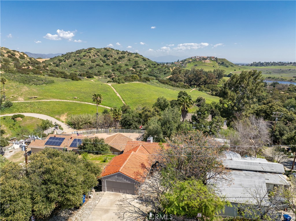 120 Rollins Road Chatsworth, CA 91311 - Photo 23 of 25 a view of a city